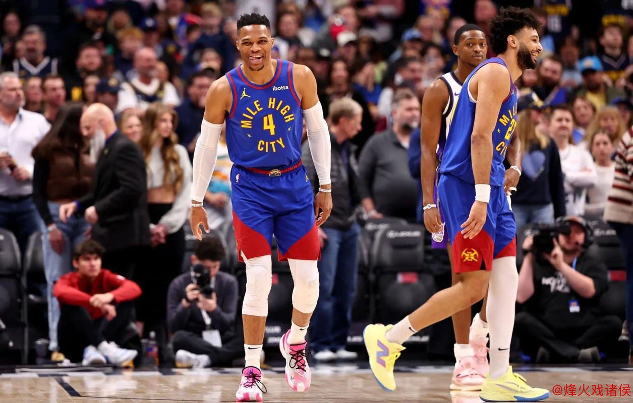 约基奇三双29+18+16威少贡献22分 掘金加时力克篮网