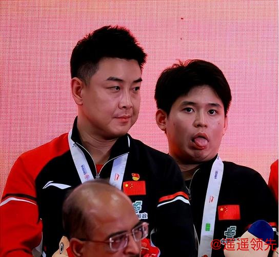 王皓气到语塞！林诗栋6次交手5次跪：退台退到太平洋，决胜局手软被逆转