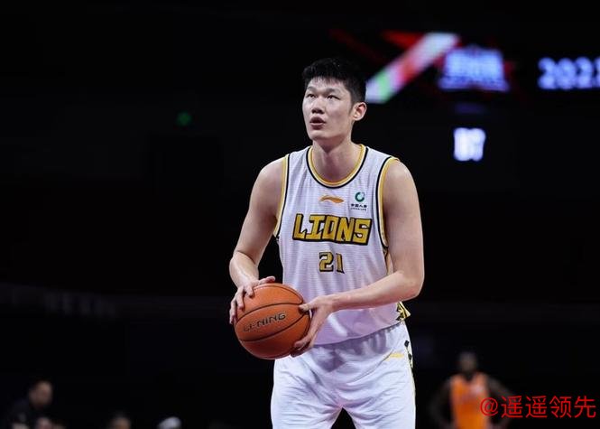 王瑞泽24分青岛负广州 胡金秋20分广厦胜天津